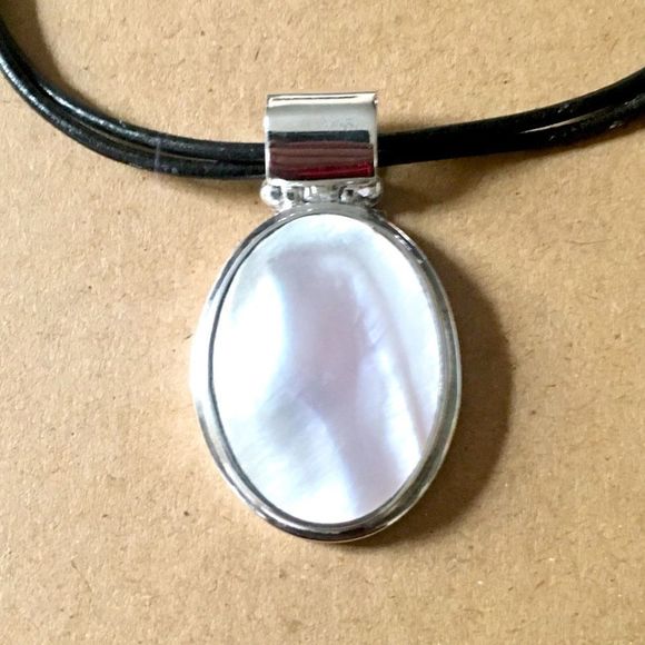 EXEX Claudia Agudelo Mother of Pearl Sterling Silver Leather Necklace - Picture 3 of 6